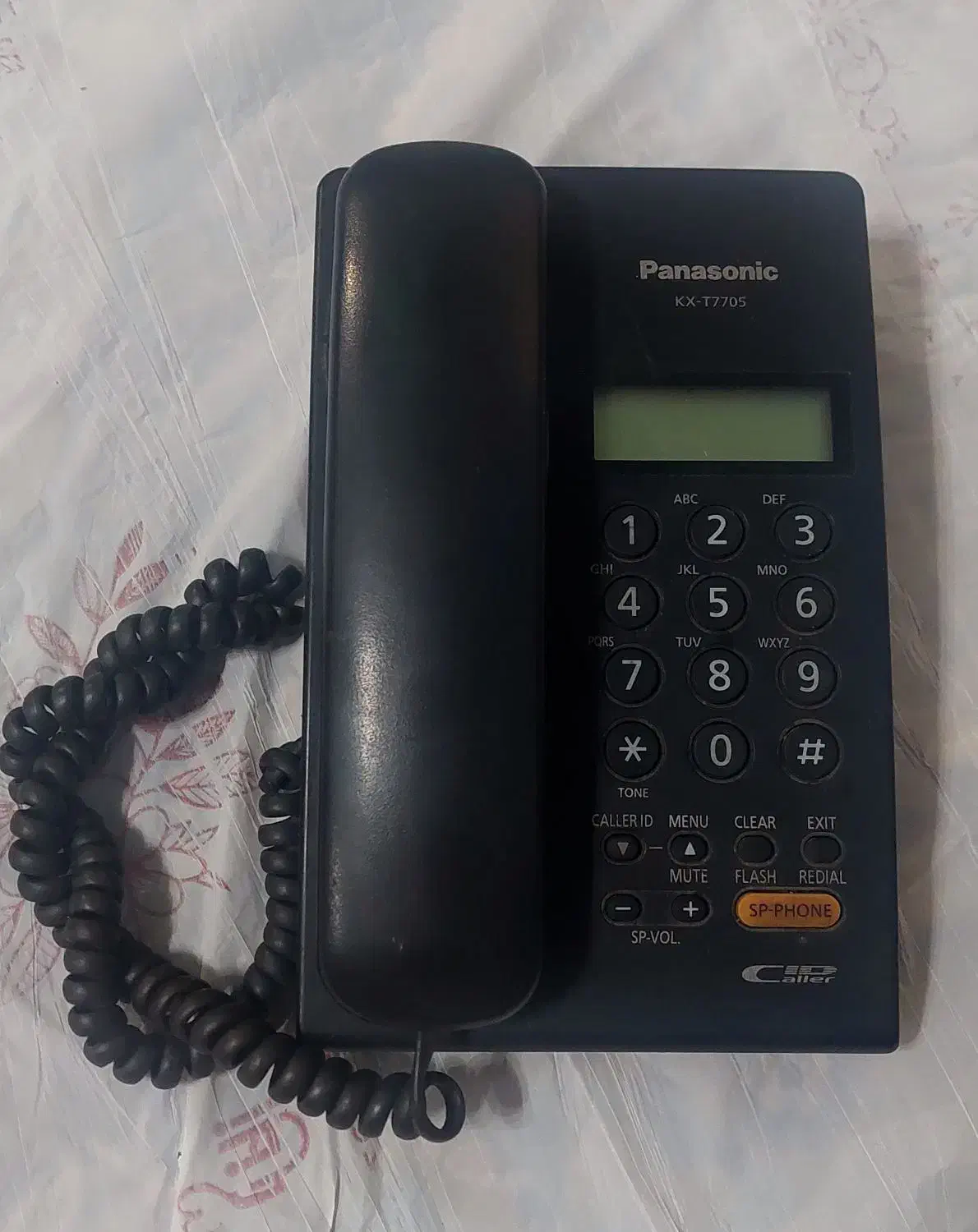 تلفن|تلفن رومیزی|شهریار, رامین|دیوار