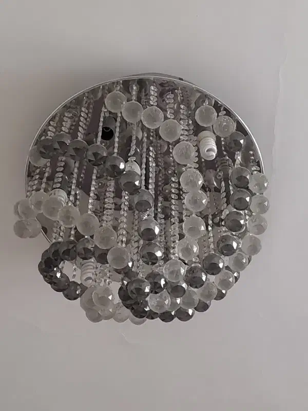 لوستر|لوستر و چراغ آویز|مشهد, فرهنگ|دیوار