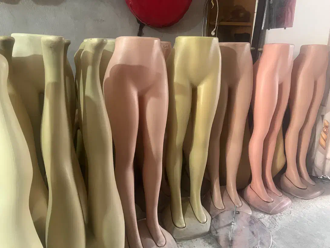 مانکن پا زنانه در حد نو قیمت دونه ای ۳۵۰ تومن|فروشگاه و مغازه|شیراز, تندگویان|دیوار