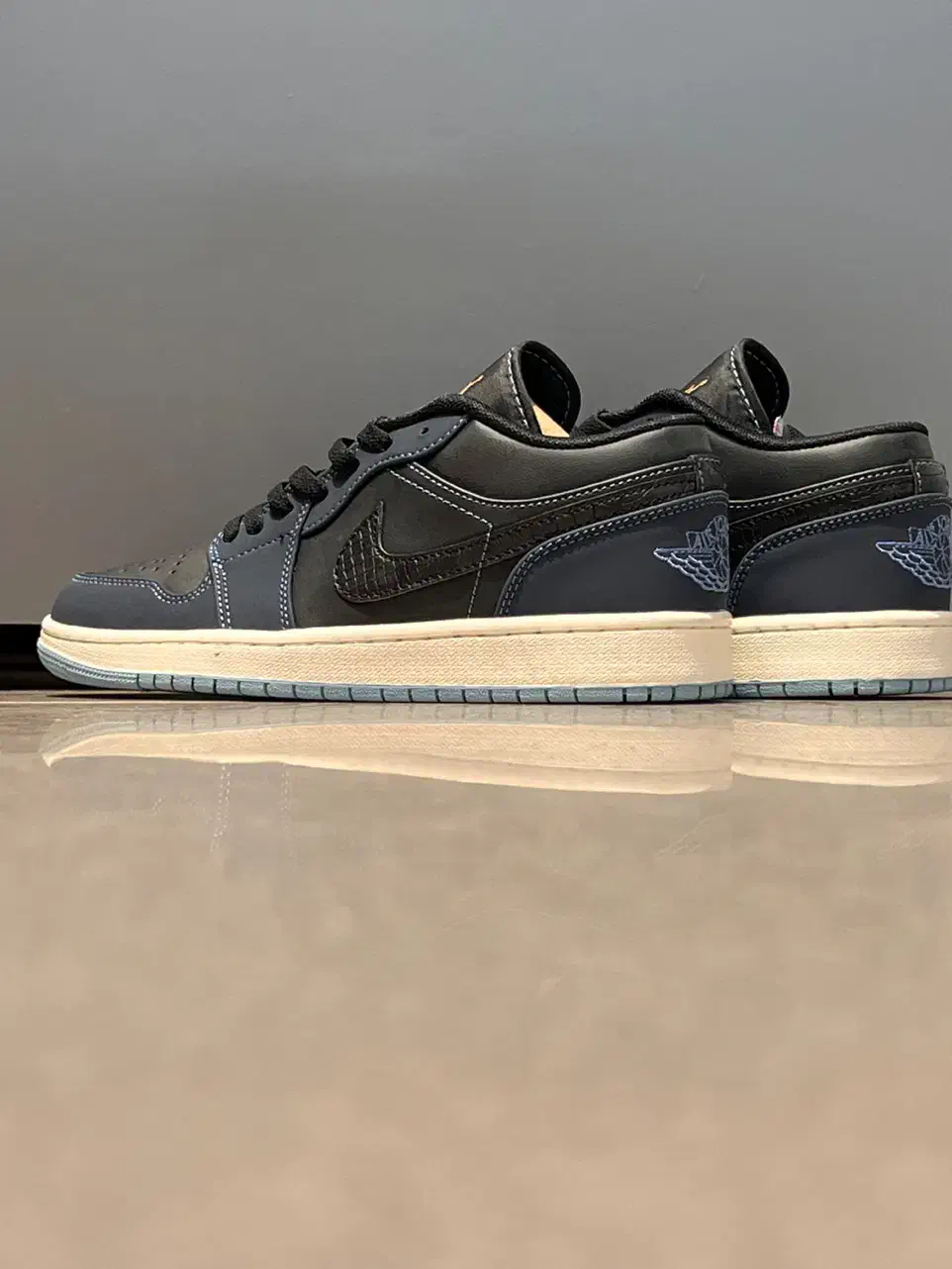 کتونی نایک ایر جردن سرمه ای|کیف، کفش، کمربند|تهران, باشگاه نفت|دیوار