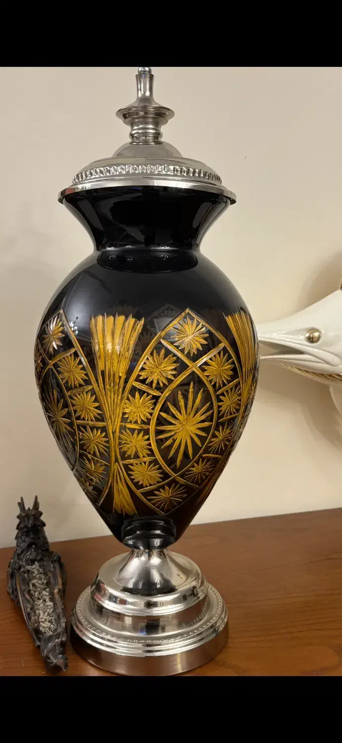 دو عدد گلدان شیشه ای بزرگ تزیینی شیک و سالم|صنایع دستی و سایر لوازم تزئینی|تهران, سازمان برنامه شمالی|دیوار