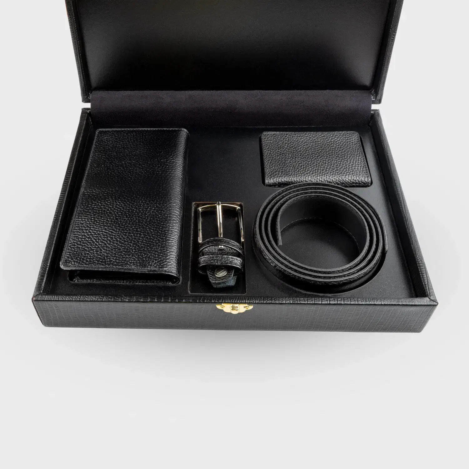 استخدام بازاریاب خانم پورسانت بالا.محصولات چرم|استخدام بازاریابی و فروش|تهران, سیروس|دیوار