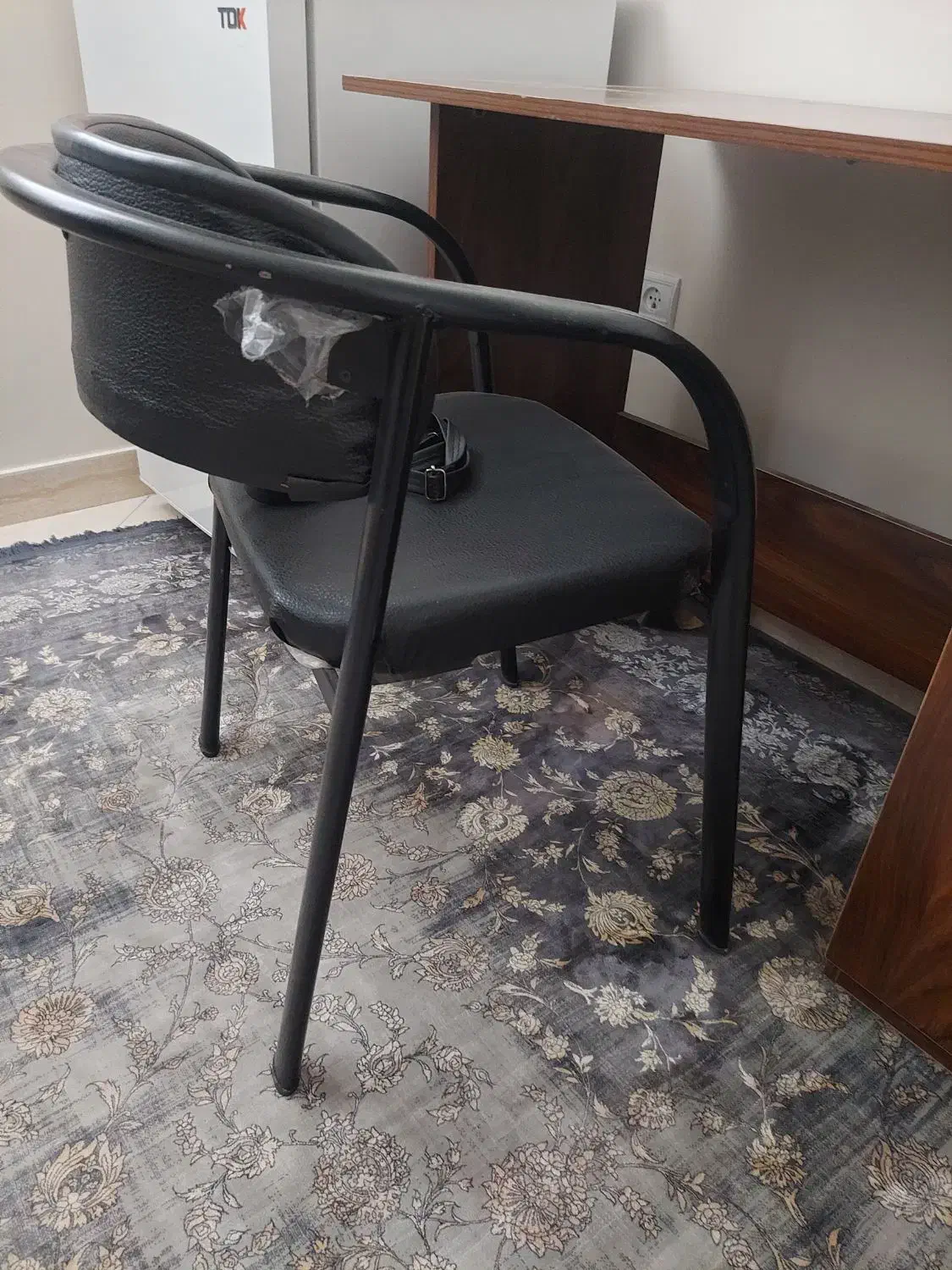 میزتحریر و صندلی|میز تحریر و کامپیوتر|کاشان, دانش|دیوار