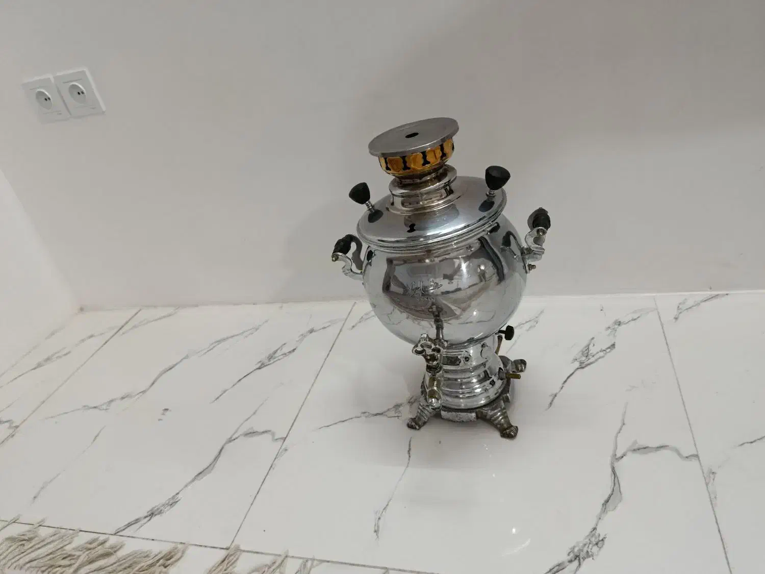 سماور|سماور، چای‌ساز، قهوه‌ساز|میانه, |دیوار