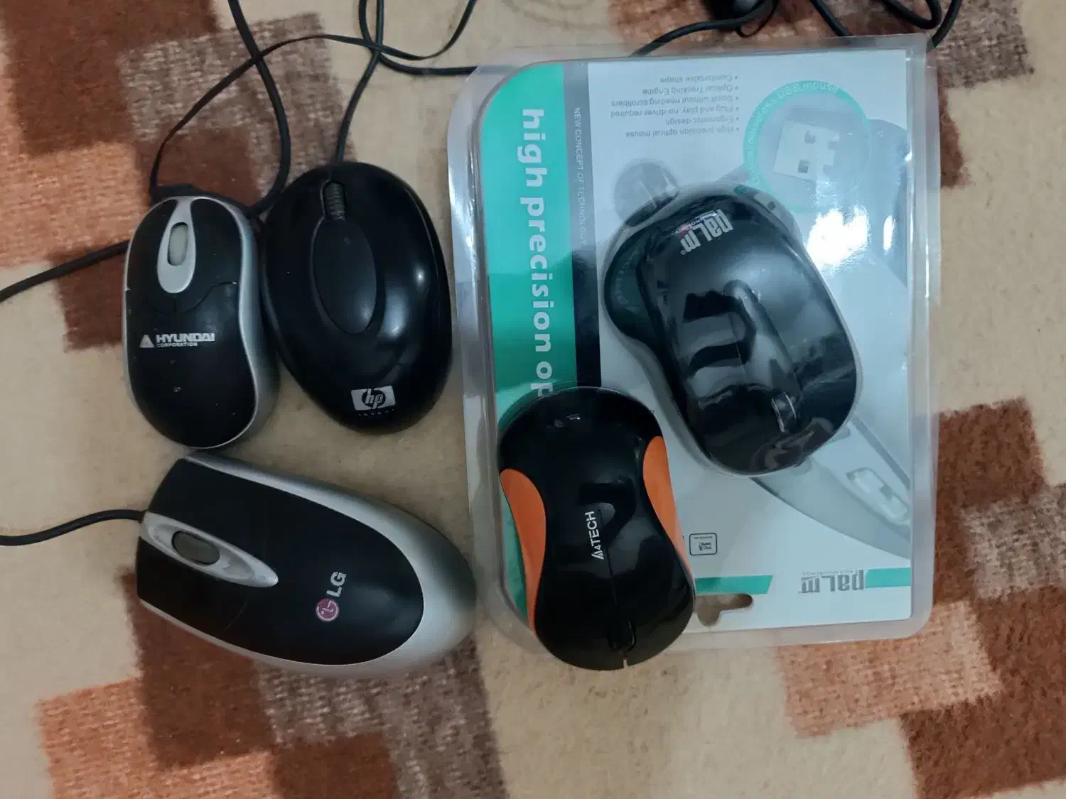 اتصالات کامپیوتر و لب تاب|قطعات و لوازم جانبی رایانه|صدرا-فارس, فاز ۱|دیوار