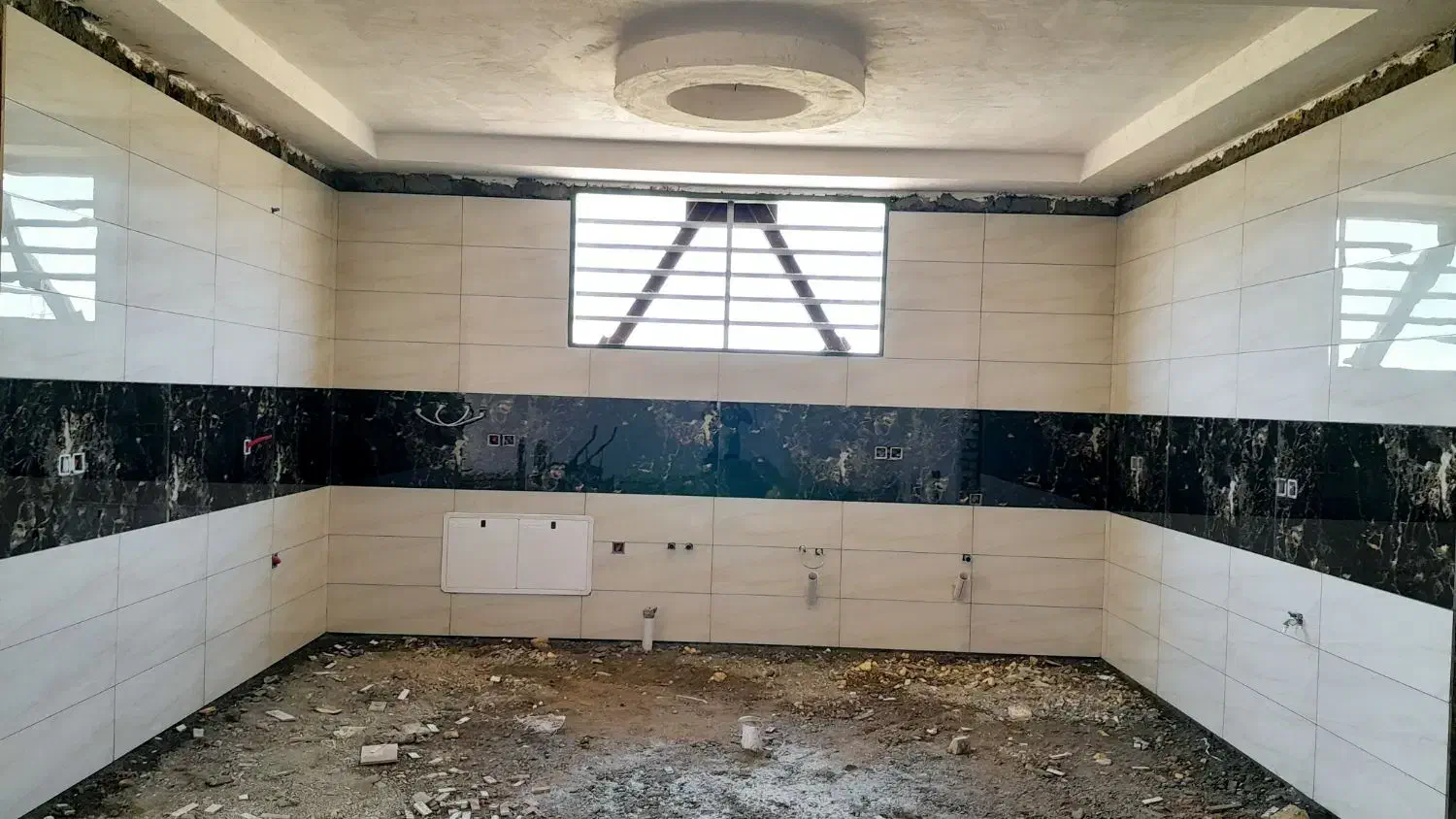 کاشی کاری ، سنگ و سرامیک کاری|خدمات پیشه و مهارت|کوهدشت, |دیوار