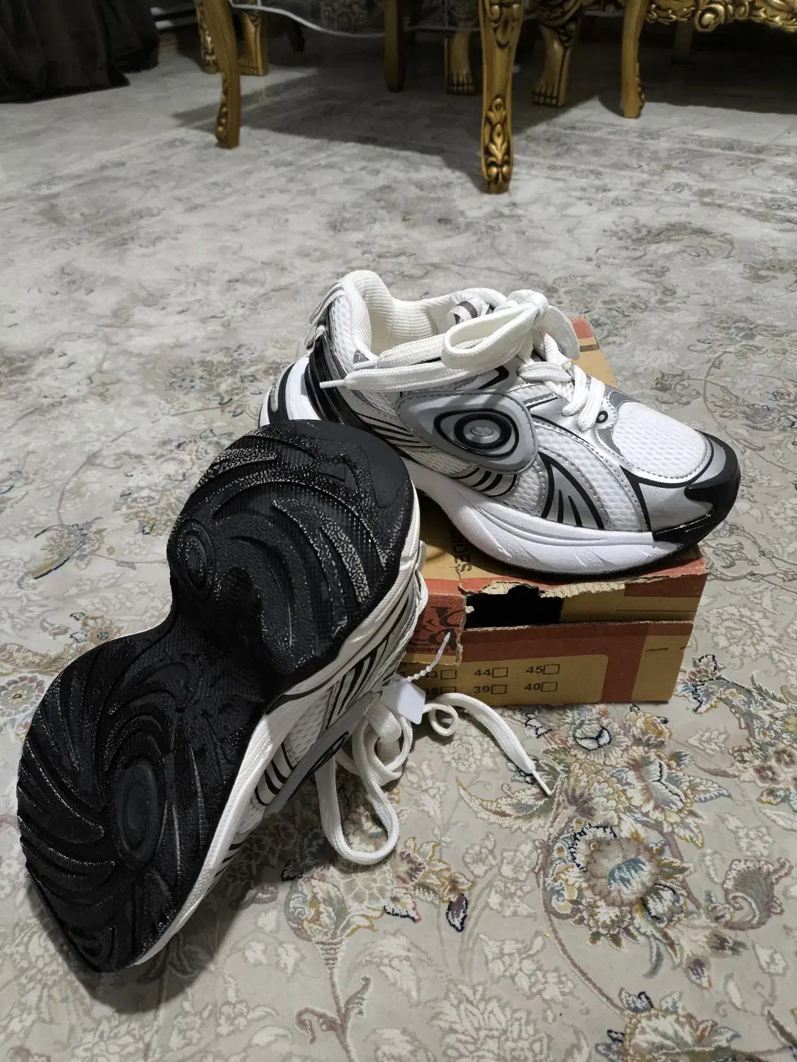 کفش سایز 41|کیف، کفش، کمربند|اندیشه, اندیشه فاز ۲|دیوار