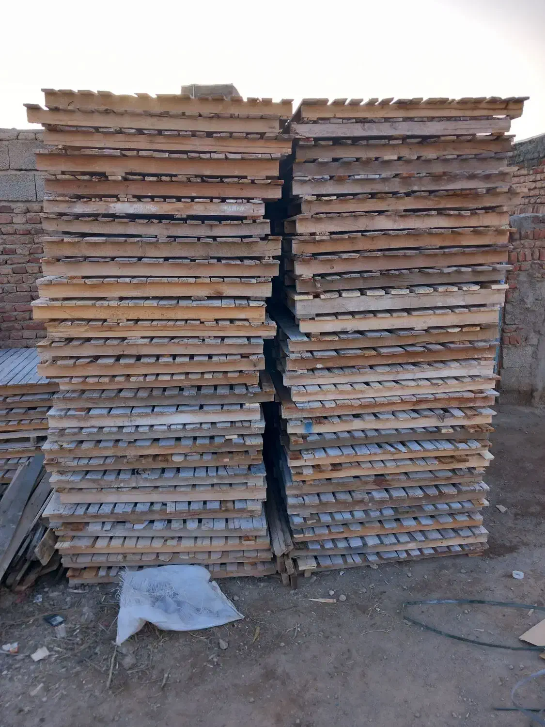 پالت و چوب|مصالح و تجهیزات ساختمان|خسروشاه, |دیوار