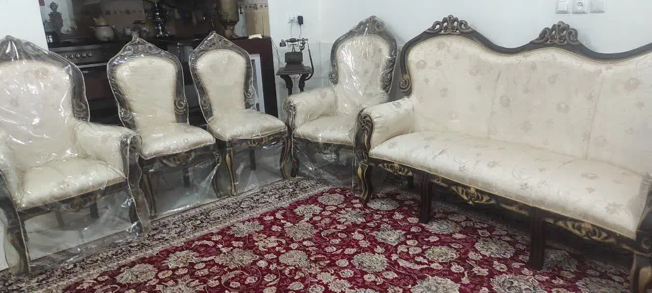 یک دست مبل نه نفره|مبلمان خانگی و میز عسلی|طبس, |دیوار