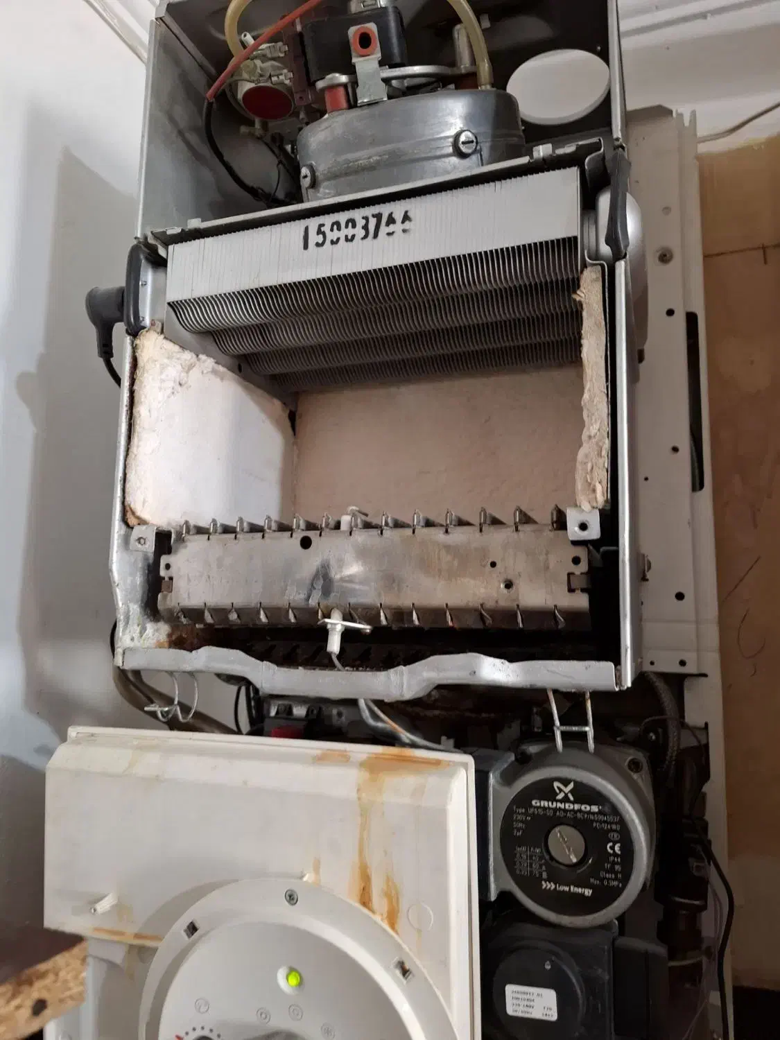 پکیج ابگرمکن شوفاژبخاری سرویس کار تعمیرات نصب نصاب|آبگرمکن، پکیج، شوفاژ|مشهد, دانشجو|دیوار