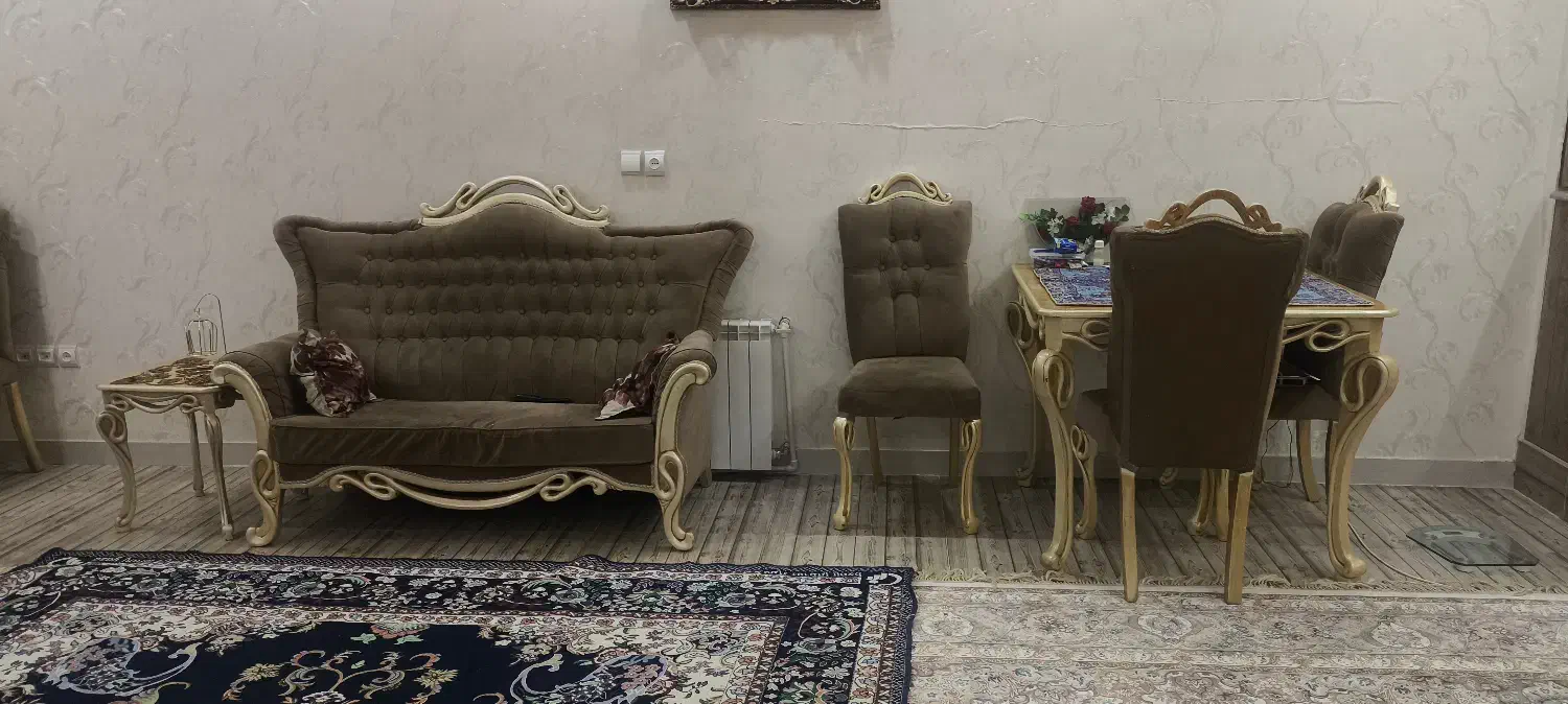 مبل ۷نفره به همراه میز غذاخوری ۴نفره|مبلمان خانگی و میز عسلی|شازند, |دیوار