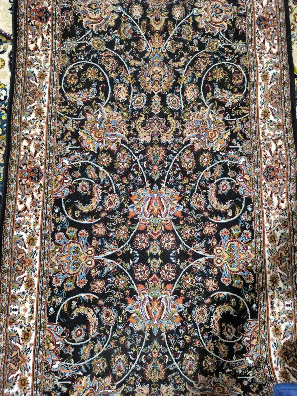 فرش|فرش|کرج, بنیاد|دیوار