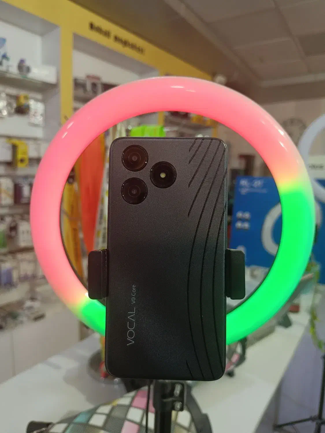 vocal v0 core .رم ۴.حافظه ۳۲ .اکبند|موبایل|مشهد, طبرسی شمالی|دیوار