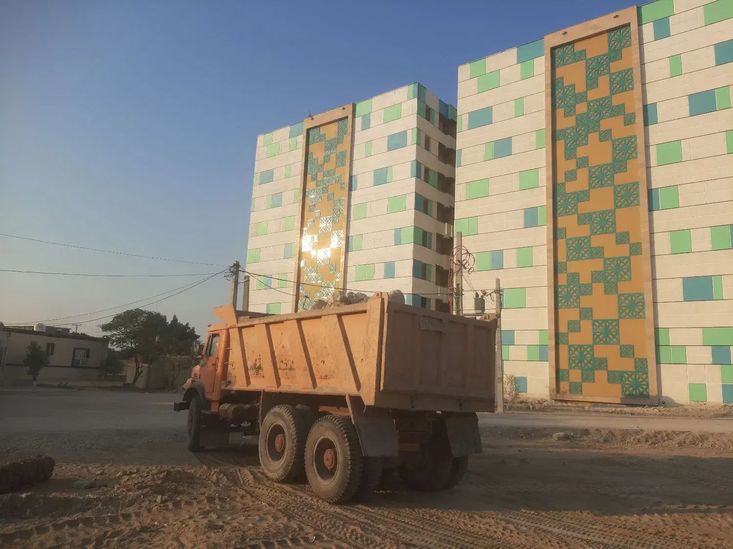 اجاره لودر Zl50 و کامیون دهچرخ|خدمات حمل و نقل|بندرعباس, |دیوار