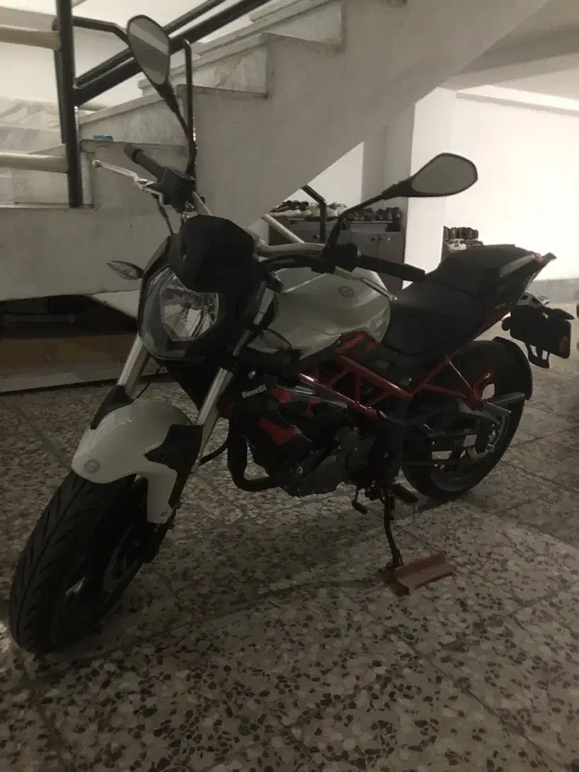 بنلی ۲۵۰ 1402 صفر|موتورسیکلت|بابل, |دیوار