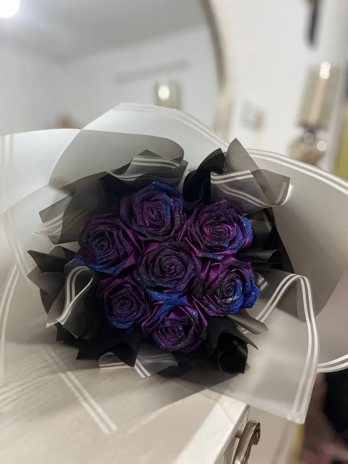 گل روز زن|گل مصنوعی|آبیک, |دیوار