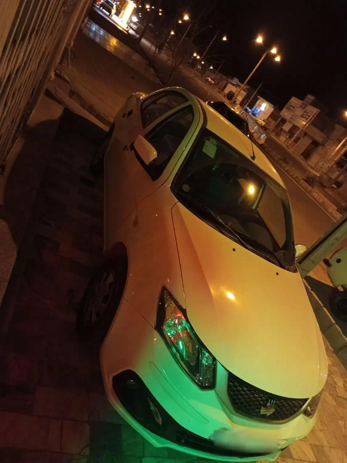 ساینا اس ۴۰۴|خودرو سواری و وانت|درمیان, |دیوار