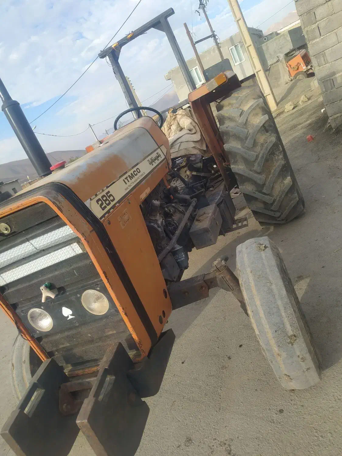 تراکتور ۲۸۵تک|خودرو سنگین|سنقر, |دیوار