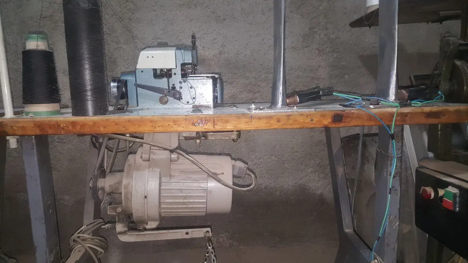 دستگاه جوراب بافی ۱۳۲ سردوز و پس دوز|چرخ خیاطی و ریسندگی|بشاریات, |دیوار