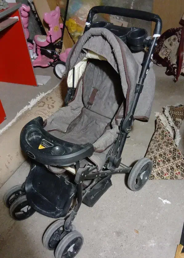 کالسکه همراه ساک ست|کالسکه و لوازم جانبی|میانه, |دیوار