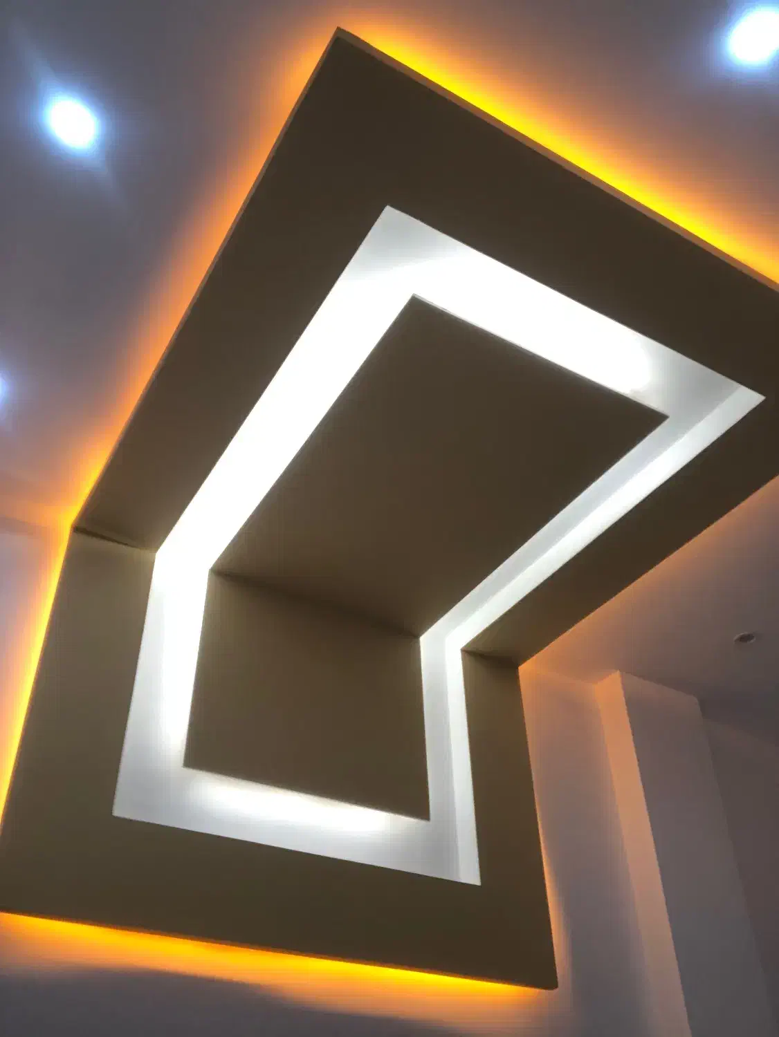 برقکاری ساختمان.دوربین ودزدگیر. ایفون تصویری|خدمات پیشه و مهارت|کرمان, |دیوار