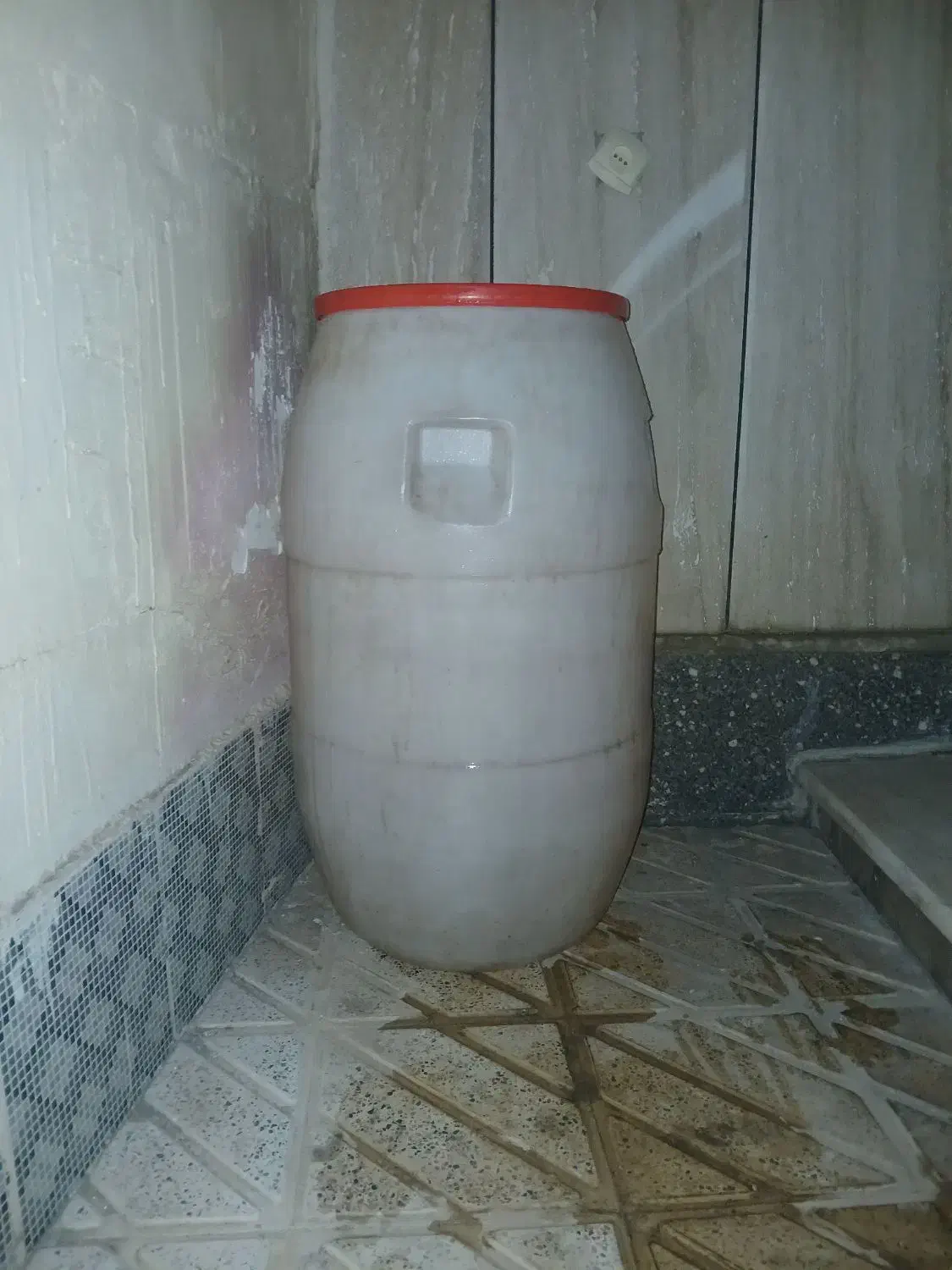خمره پلاستیکی جنس مرغوب ۱۲۰ لیتری|ظروف نگهدارنده، پلاستیکی، یک‌بارمصرف|شاهرود, |دیوار