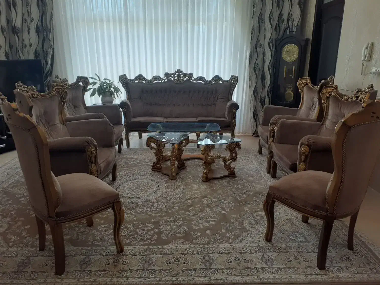 مبلمان سلطنتی ۹نفره|مبلمان خانگی و میز عسلی|اصفهان, آبشار|دیوار