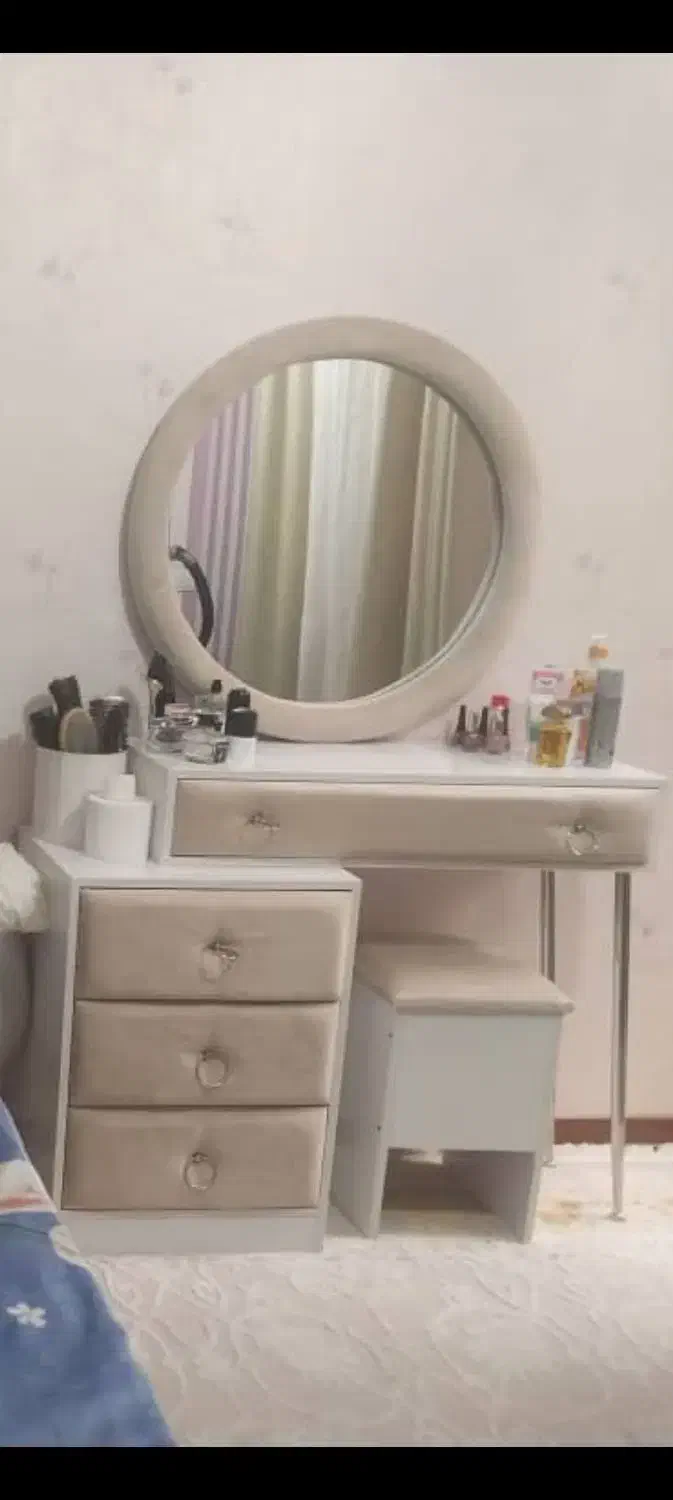 میزآرایشی|میز و صندلی غذاخوری|اهواز, کوی جانبازان(دانش)|دیوار