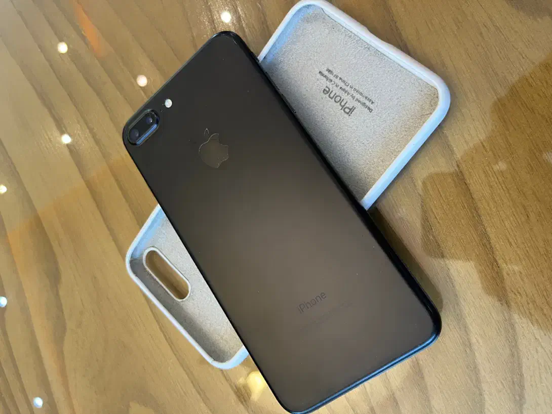 ایفون ۷ پلاس ۱۲۸ گیگ|موبایل|بندر انزلی, پاسداران|دیوار