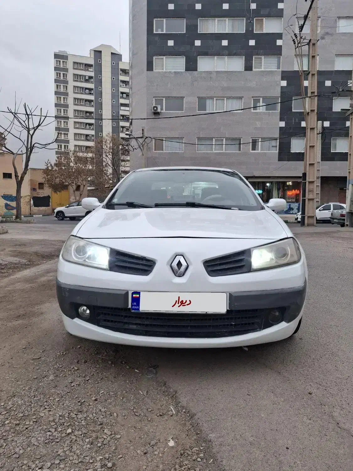 مگان دنده ای 1600 مدل ۹۱|خودرو سواری و وانت|قم, آزادگان|دیوار