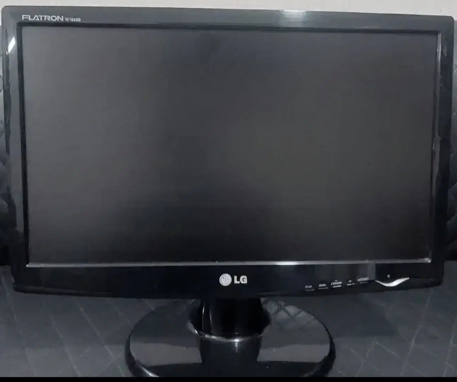 مانیتور سامسونگ و ال جی ۲ عدد|رایانه رومیزی|نهاوند, |دیوار