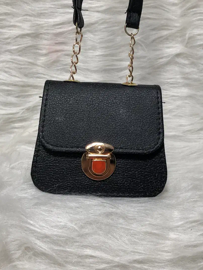 مینی بگ فانتزی.|کیف، کفش، کمربند|شیراز, تندگویان|دیوار