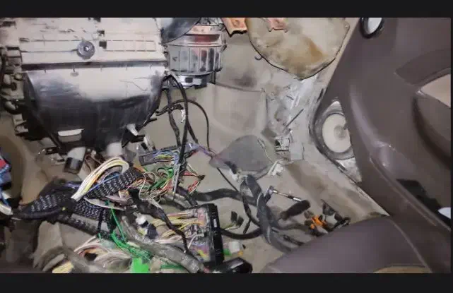 تنظیم موتور وبرق خودرو سیار|خدمات موتور و ماشین|بندرعباس, |دیوار