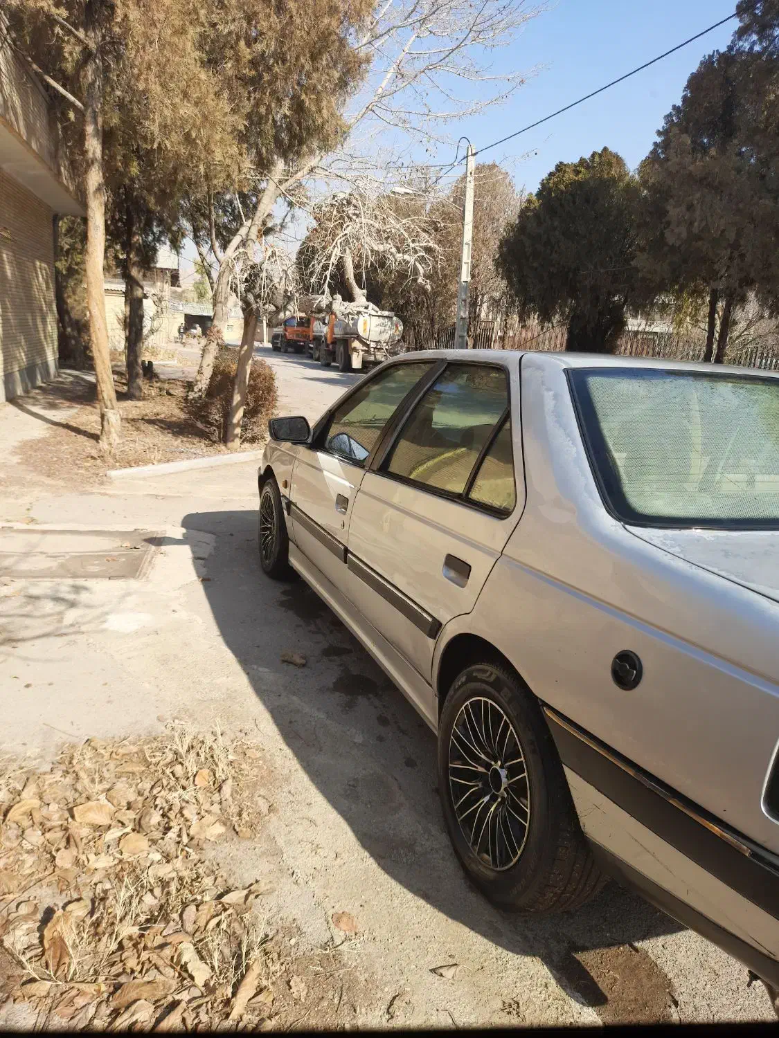 پژو ۴۰۵  نقره ای مدل ۹۰|خودرو سواری و وانت|ابریشم, |دیوار