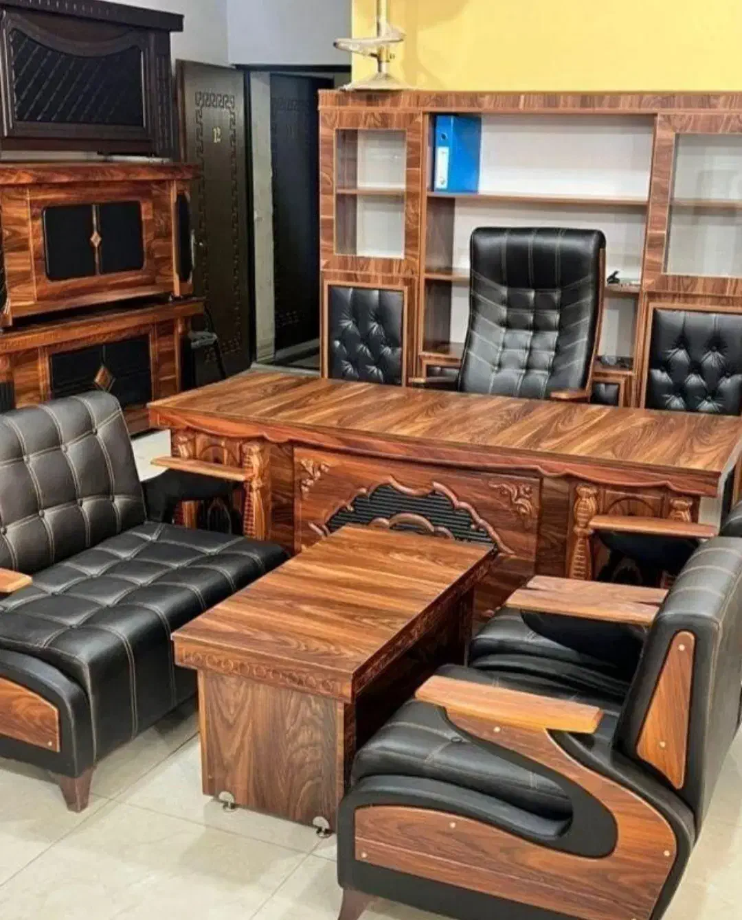 میز و صندلی به قیمت تولیدی(اقساط)|دفتر کار|اصفهان, جنیران (لادان)|دیوار