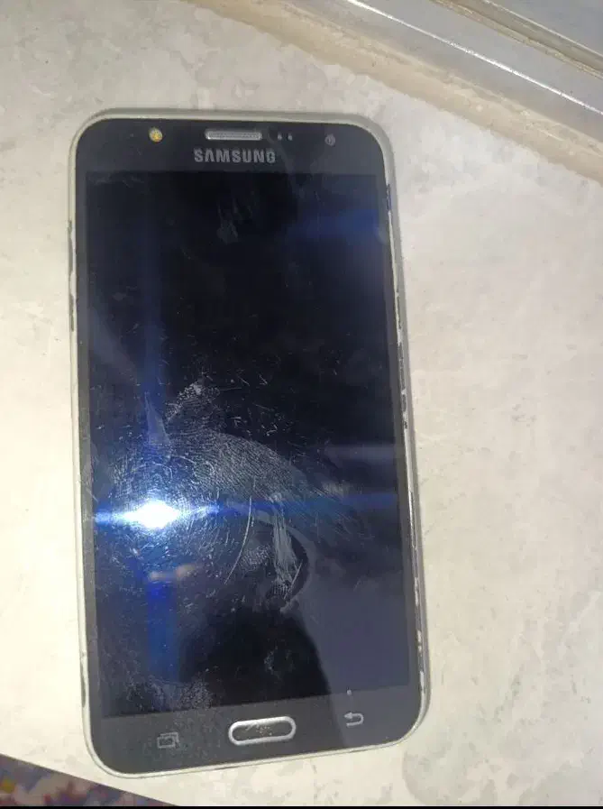 گوشیj7|موبایل|اصفهان, سپاهانشهر|دیوار