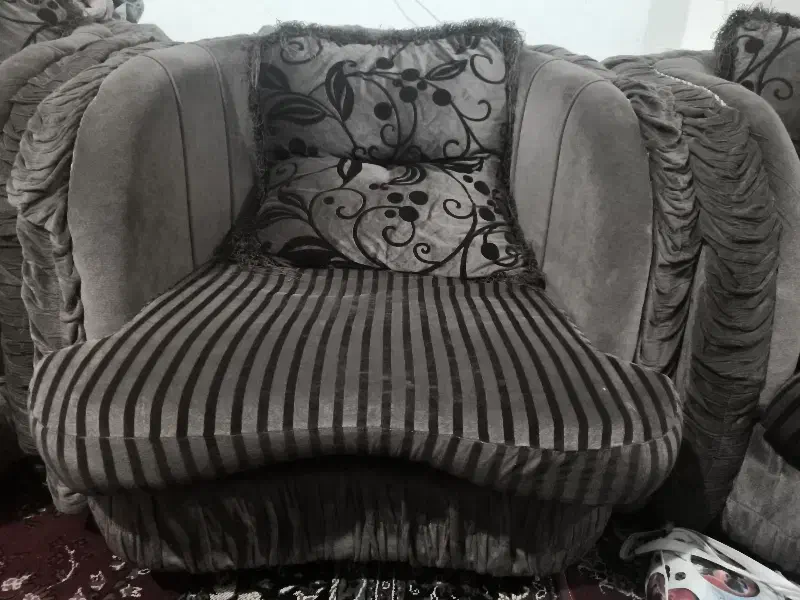 مبل راحتی|مبلمان خانگی و میز عسلی|قائن, |دیوار