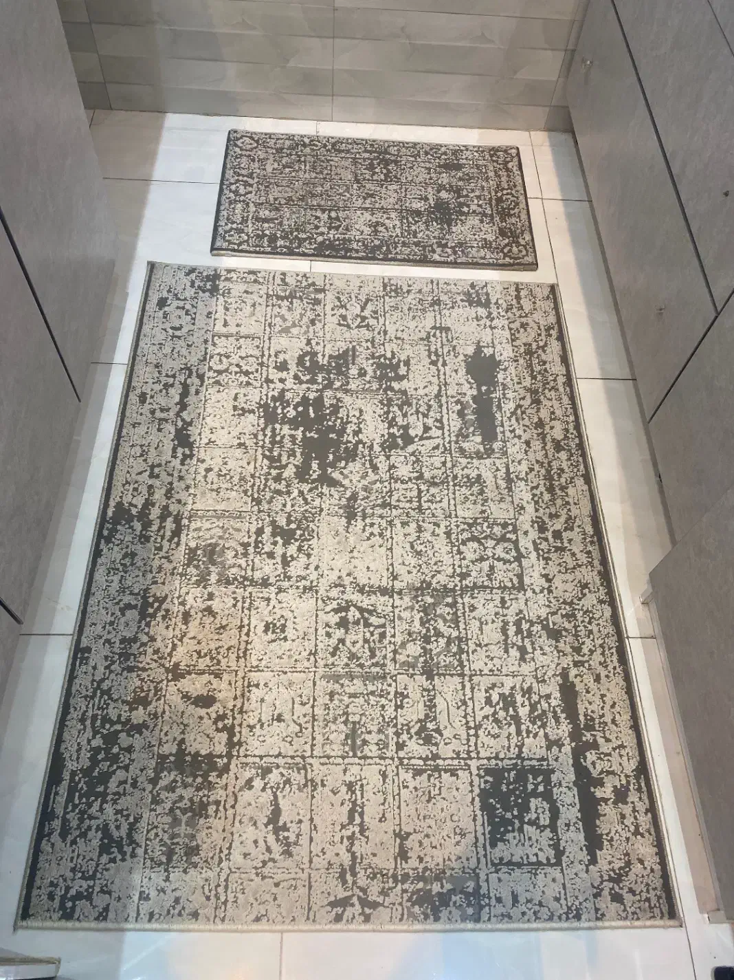 فرش|فرش|رشت, آب و برق|دیوار