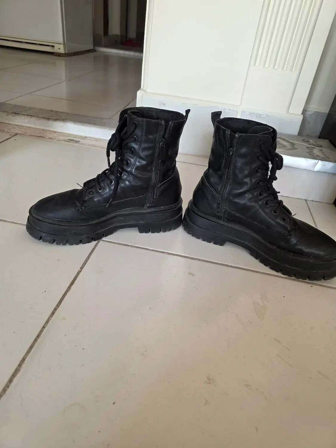 چکمه چرم طبیعی سایز ۳۸ زنانه ومردانه خارجی|کیف، کفش، کمربند|اصفهان, جلفا|دیوار