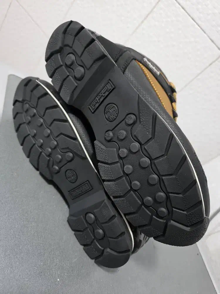 کفش کوهنوردی استوک اورجینال مارک تیمبرلند درصدرا|کیف، کفش، کمربند|شیراز, علوم پزشکی|دیوار