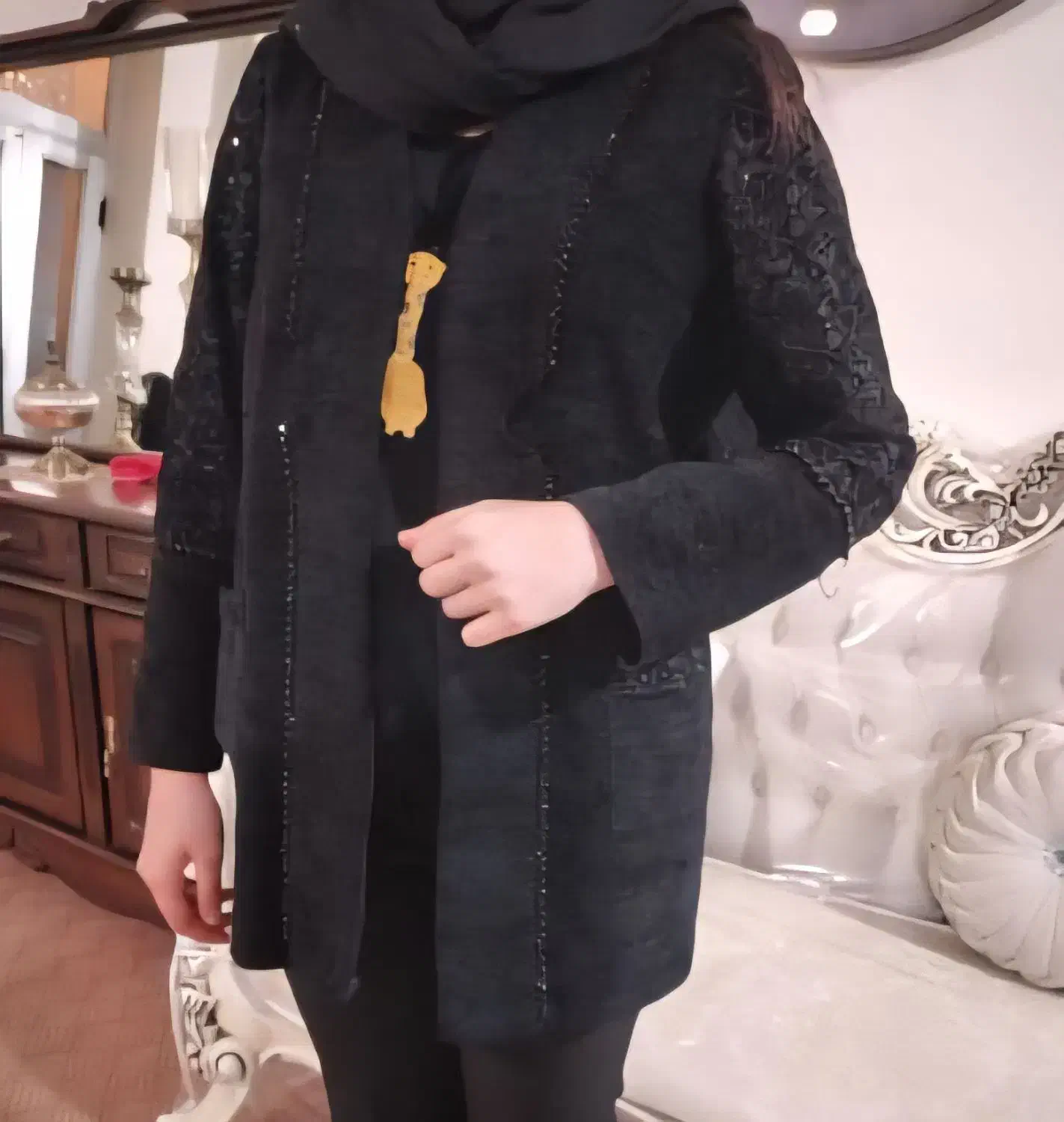 مانتومجلسی|لباس|قره ضیاالدین, |دیوار