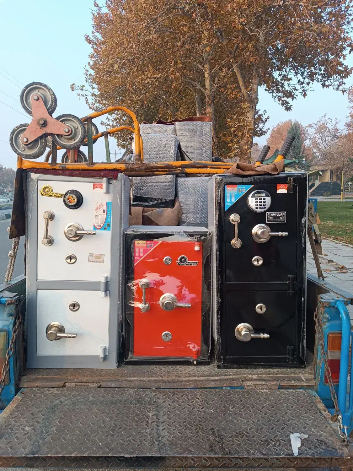 دوتا گاوصندوق رمز مکانیکی و دیجیتالی موجود است|خدمات پیشه و مهارت|ارومیه, |دیوار