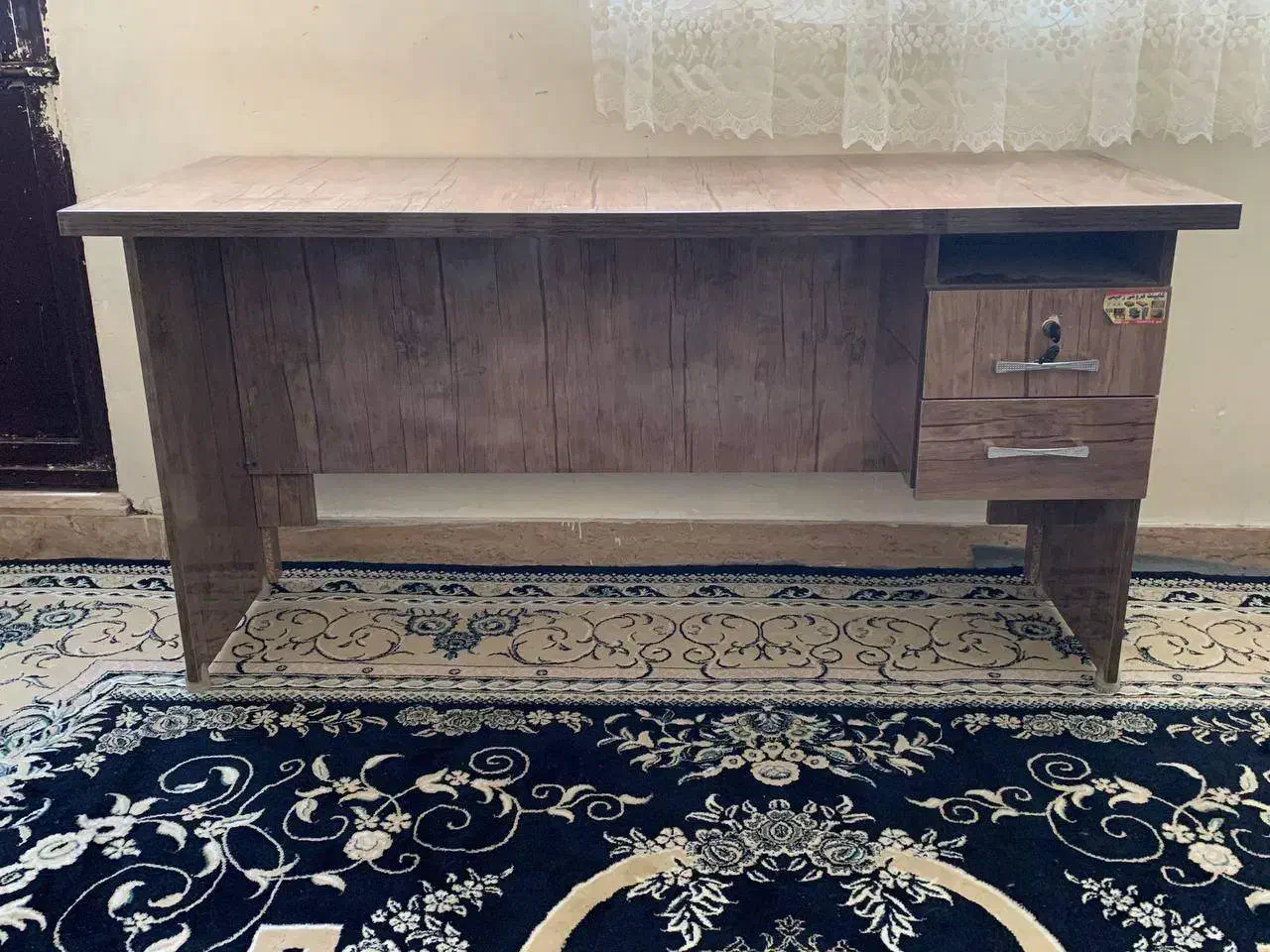 میز و صندلی اداری|مبلمان اداری|سقز, |دیوار