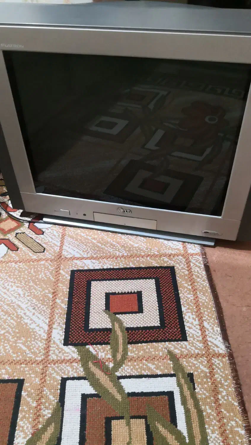 تلویزیون ال جی کلکسیونی قدیمی|تلویزیون و پروژکتور|سهند, |دیوار