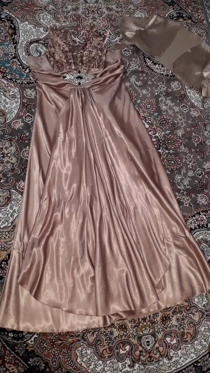 آگهی فروش پیرهن مجلسی|لباس|لاهیجان, فیاض|دیوار