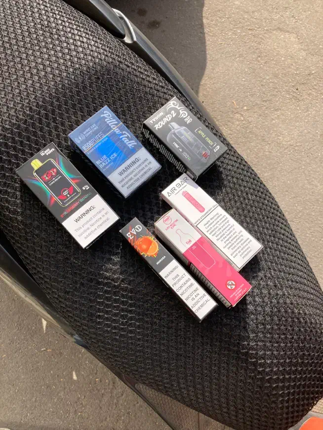 پاد یکبار مصرف و جویس اورجینال|زیورآلات و اکسسوری|رشت, معلم|دیوار