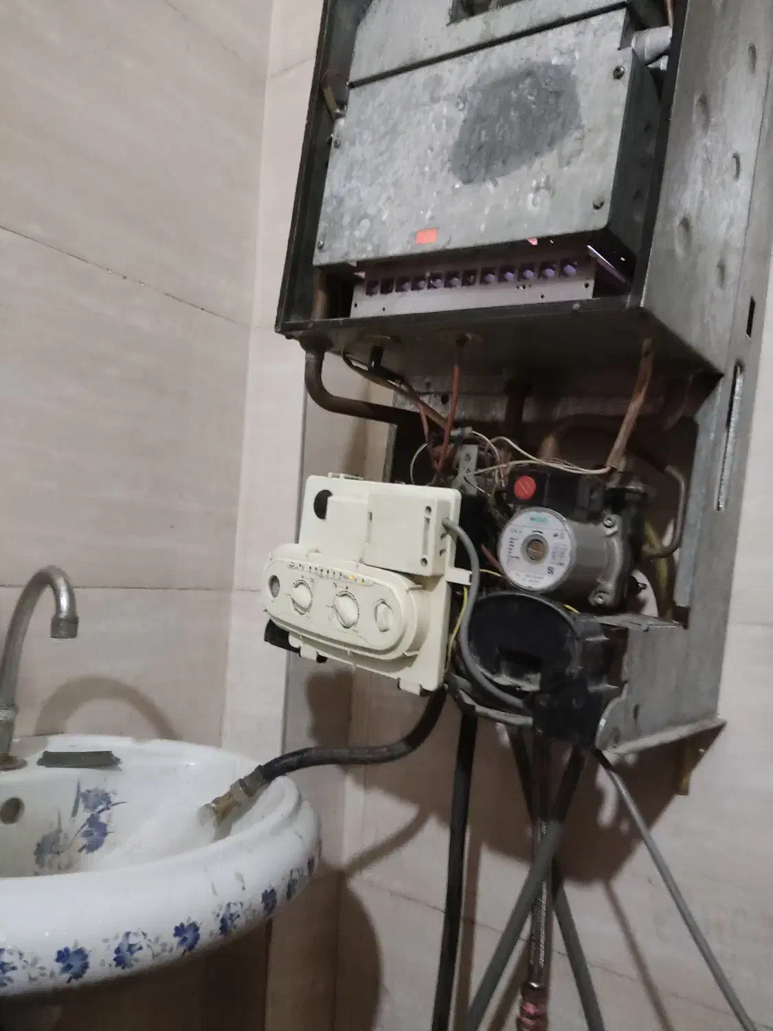 تعمیر پکیج لباسشویی یخچال هیتر تضمینی|خدمات پیشه و مهارت|نسیم‌شهر, |دیوار