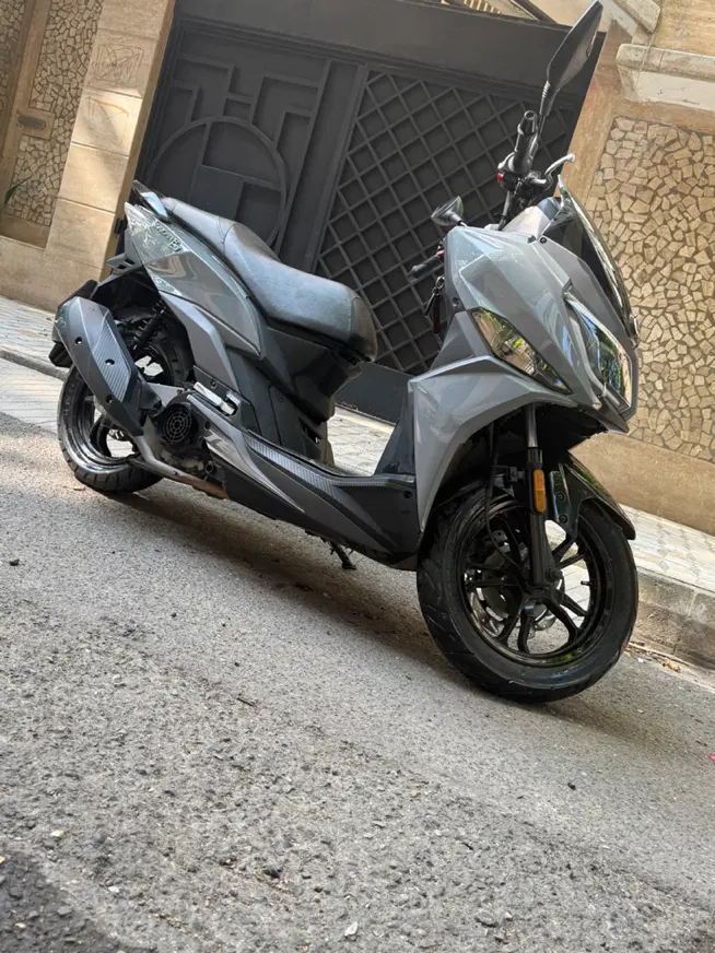 j200|موتورسیکلت|رشت, کاکتوس|دیوار