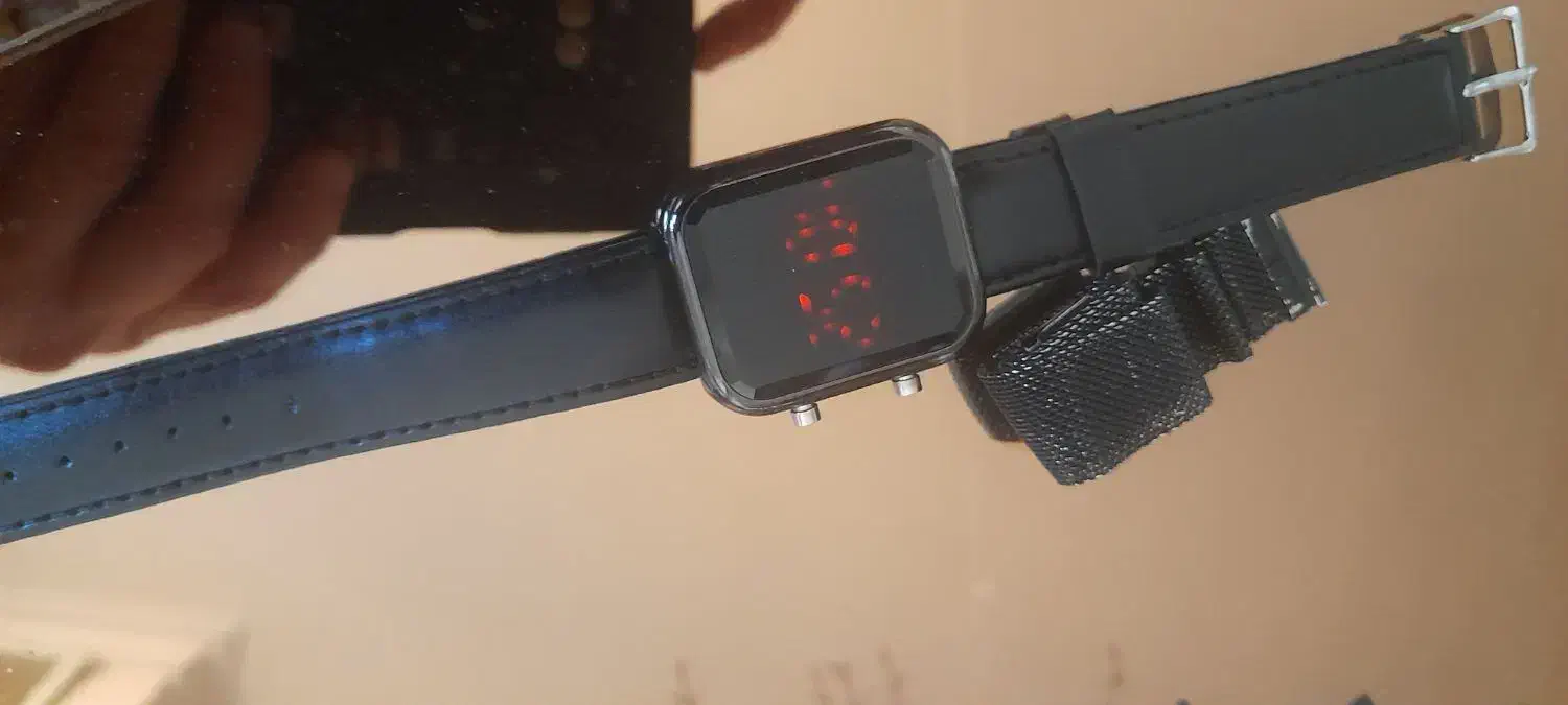 یک ساعت یکی دوبار استفاده شد|ساعت|همدان, |دیوار