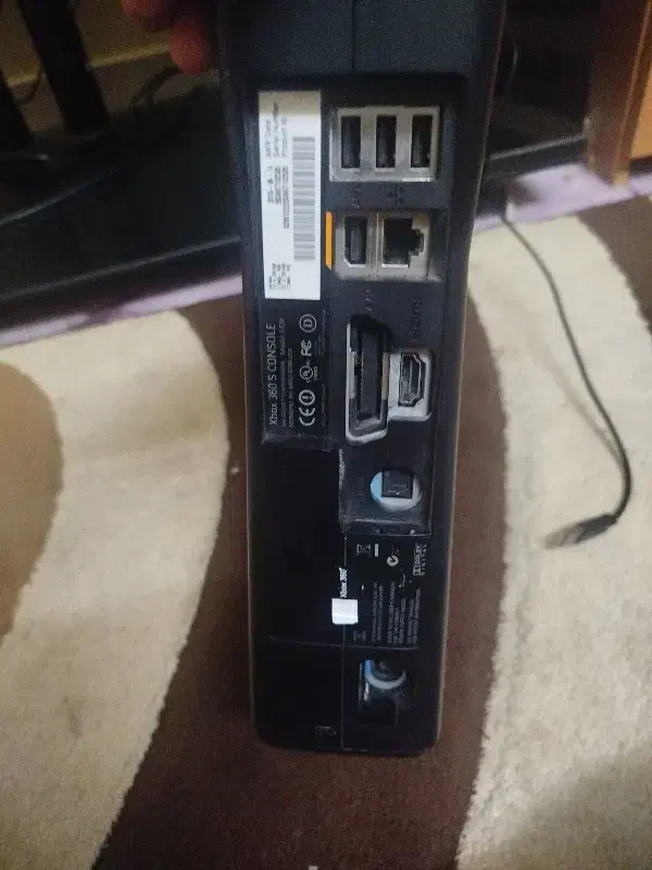 XBOX 360  دسته 2|کنسول، بازی ویدئویی و آنلاین|کاشان, صفی آباد|دیوار